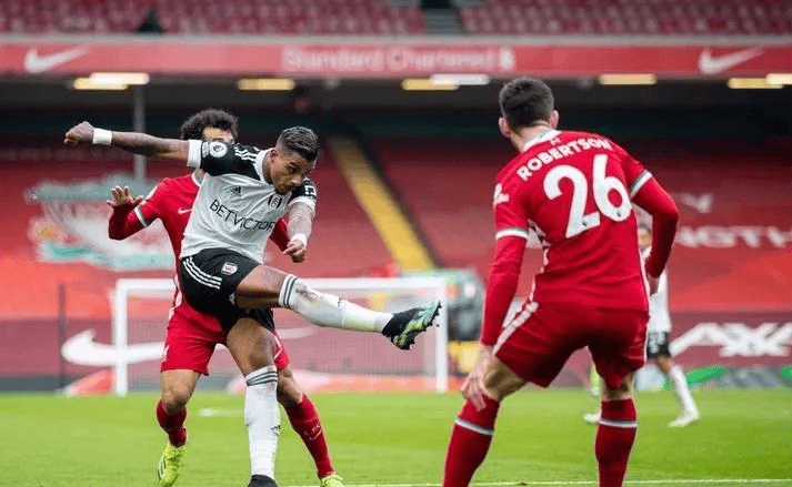 包含勒沃库森主场大胜，实力强劲展示的词条